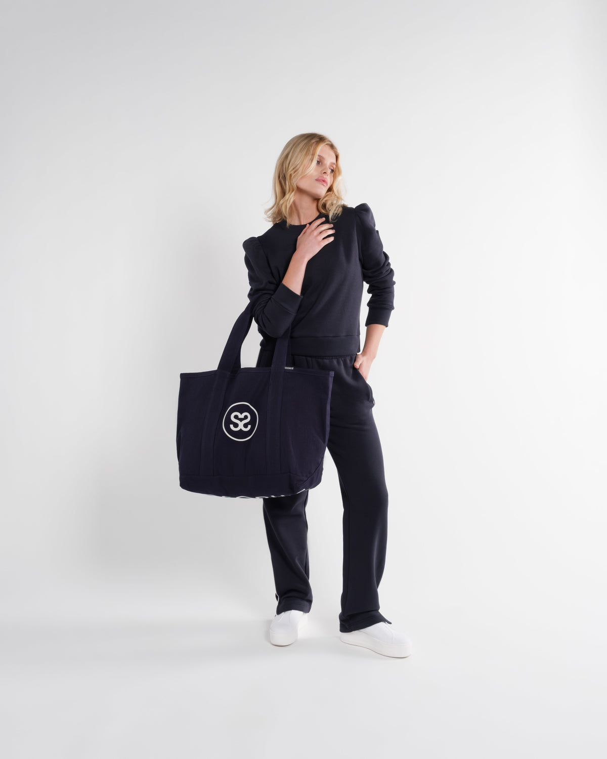 TOTE BAGS