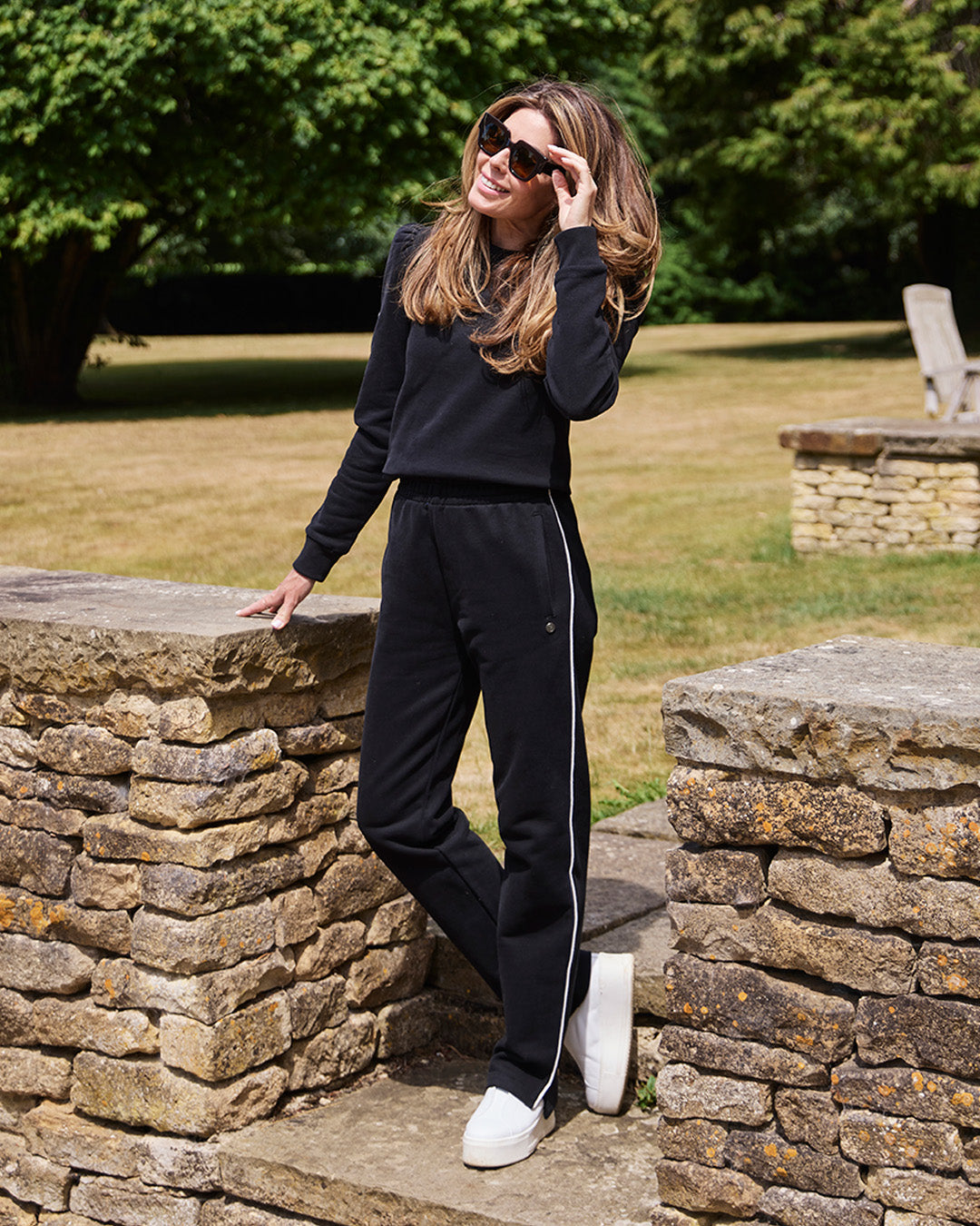 CLOUD CREWNECK BLACK